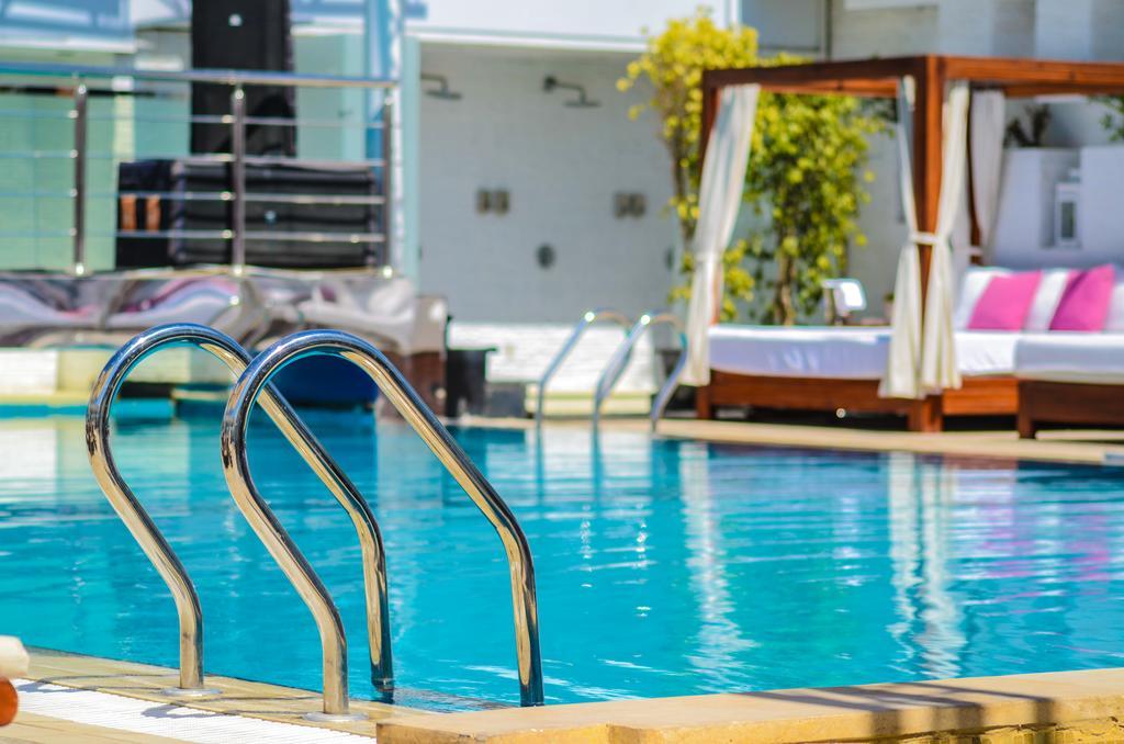 Sun City Hotel - The Gabriel Il Il Cairo Esterno foto The pool at the hotel