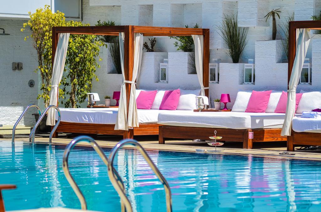 Sun City Hotel - The Gabriel Il Il Cairo Esterno foto The pool at the Wynn